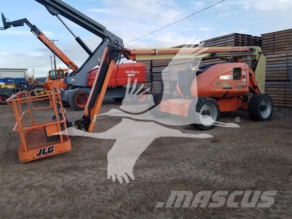 JLG 600AJ Kuukulkijat