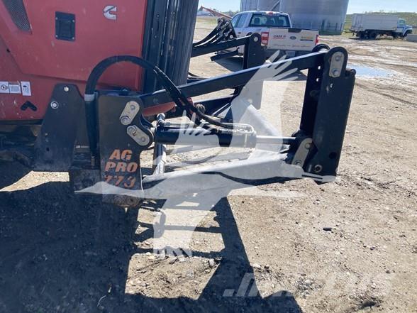 Versatile 550 Traktorit