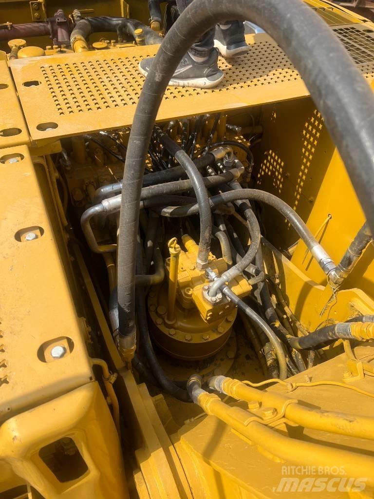 CAT 320 C Telakaivukoneet