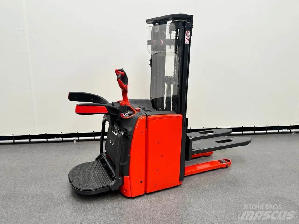 Linde L 14 AP Käyden ajettavat pinoamistrukit