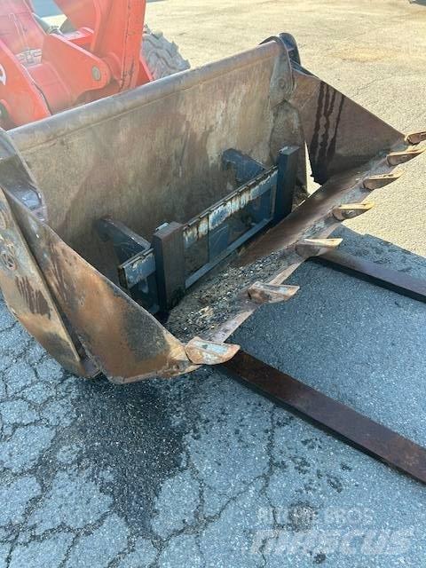 Kubota R 082 Pyöräkuormaajat