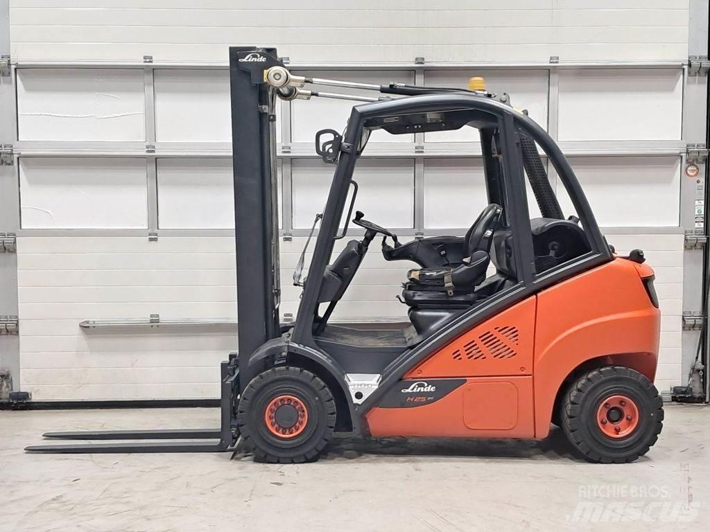 Linde H25T-02 Nestekaasutrukit