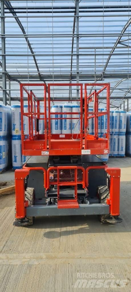 SkyJack SJ 6832 RT Saksilavat