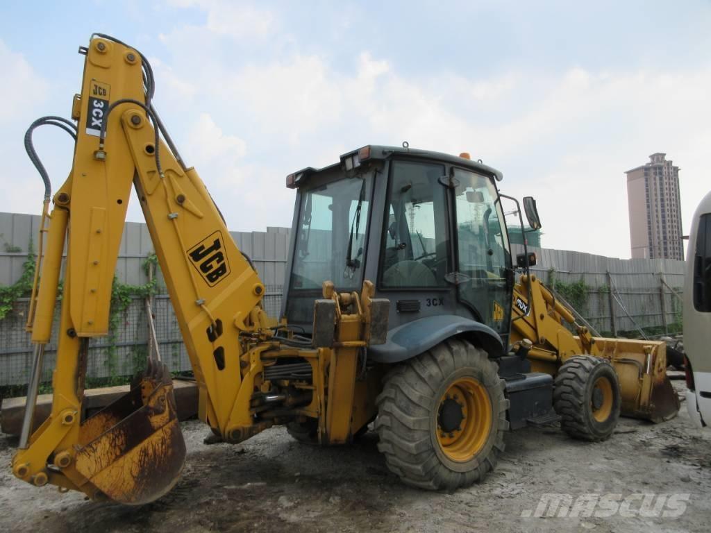 JCB 3 CX Kaivurikuormaajat