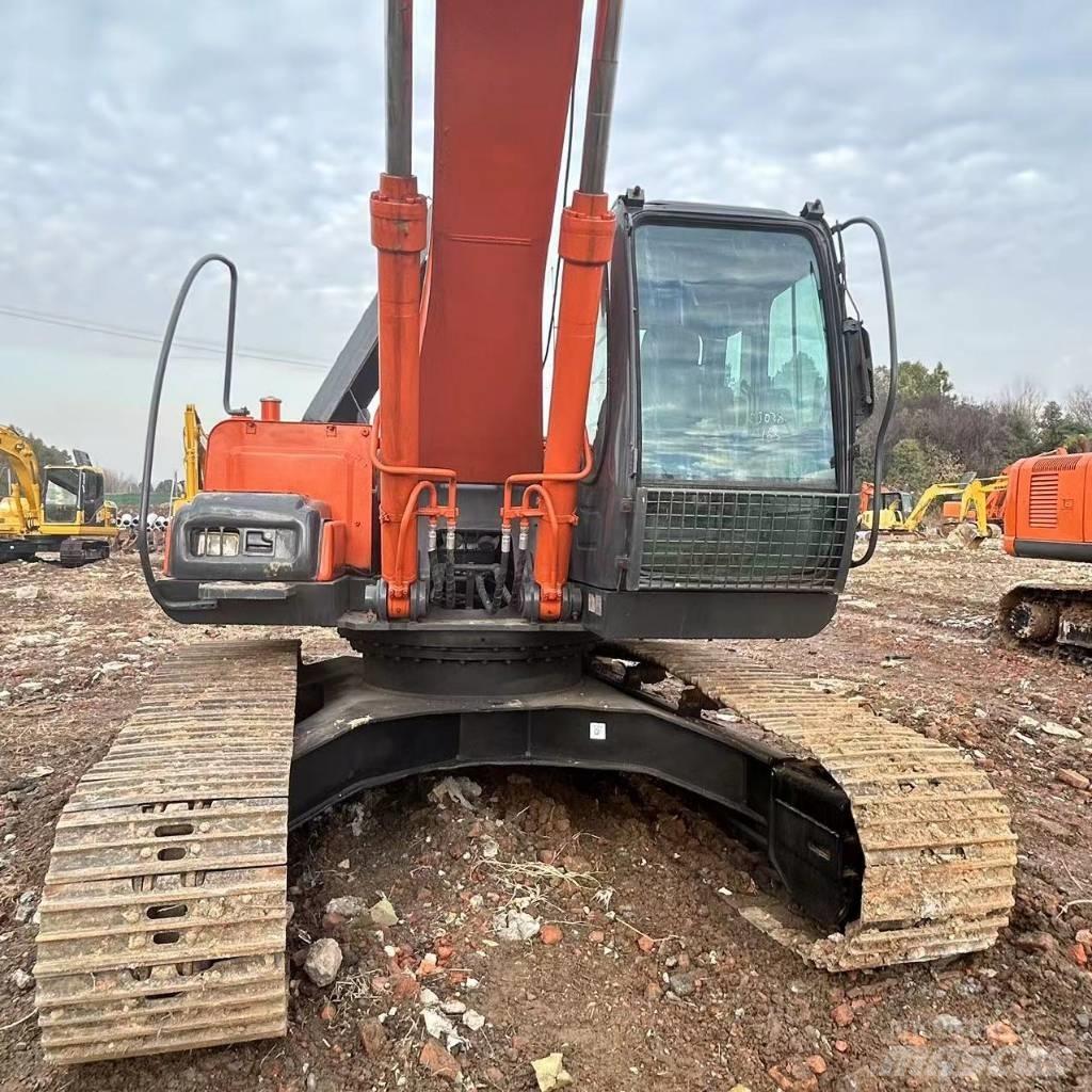 Hitachi ZX 240 Telakaivukoneet