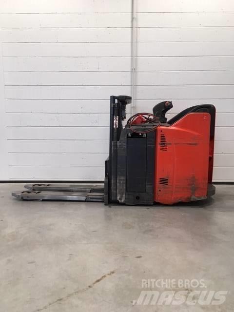 Linde D12HPSP/133 Ajettavat pinoamisvaunut