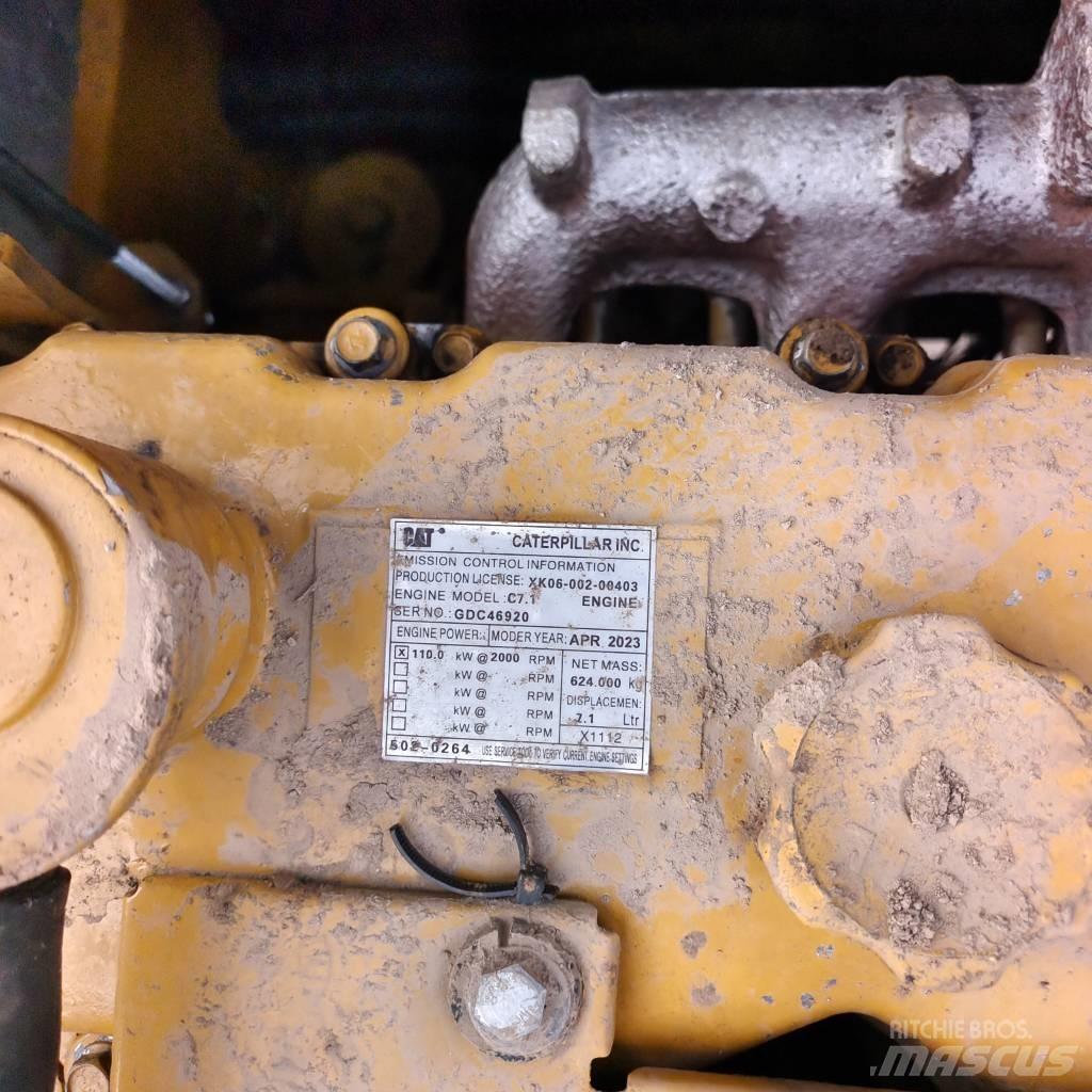CAT 320D Telakaivukoneet