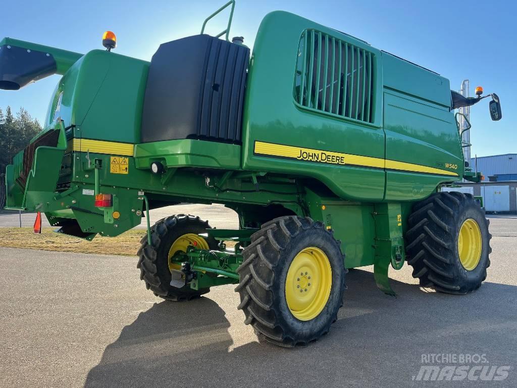John Deere W540 Leikkuupuimurit