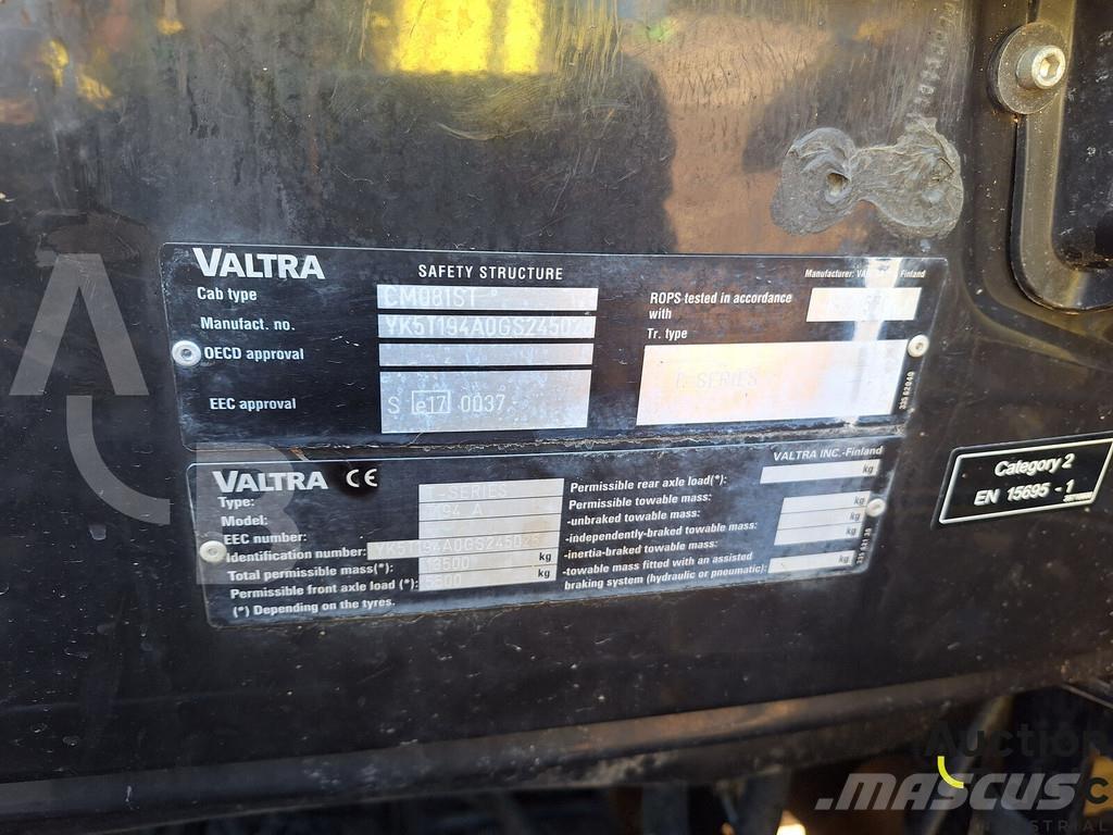 Valtra T 194 A Traktorit