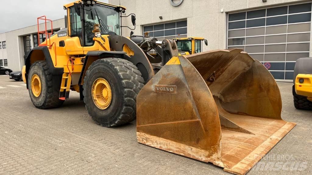 Volvo L260H Pyöräkuormaajat