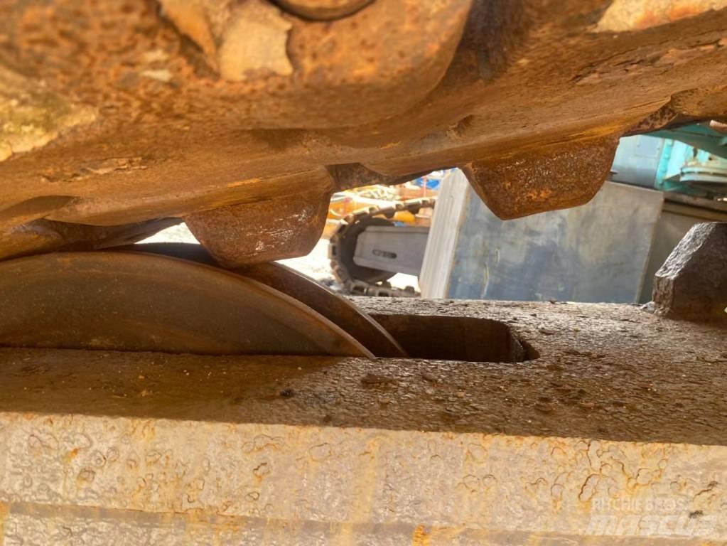 Kobelco CKE 2500 Tela-alustaiset nosturit