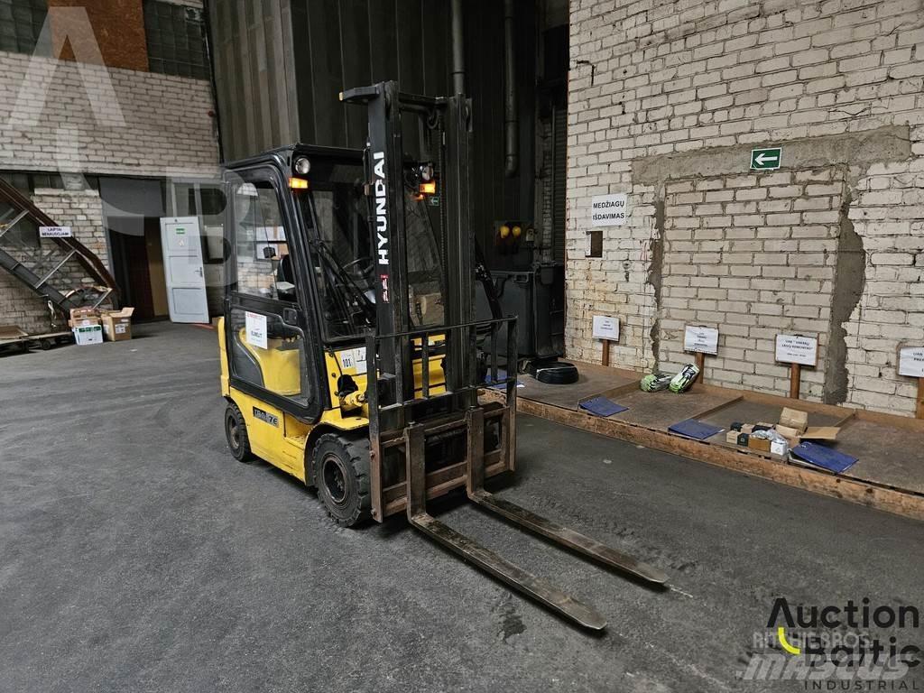 Hyundai 18D-7E Dieseltrukit