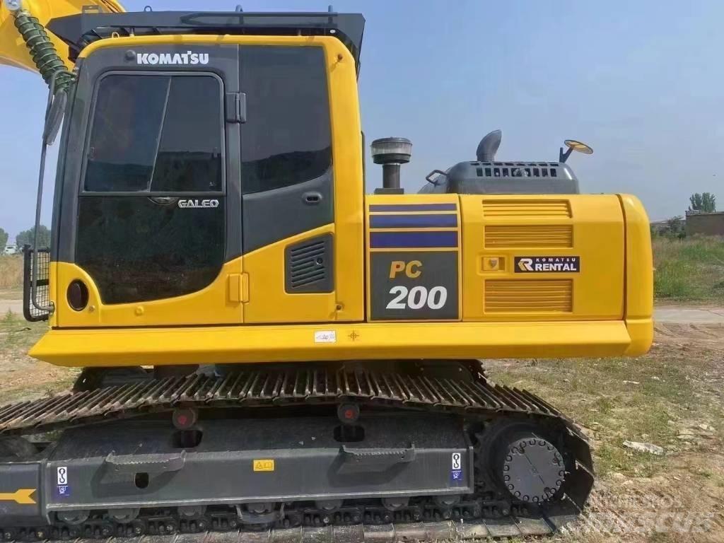 Komatsu PC 200-8 Midikaivukoneet 7t - 12t
