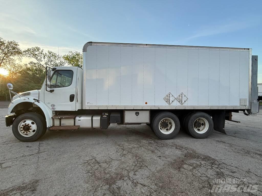 Freightliner M 106 Umpikorikuorma-autot