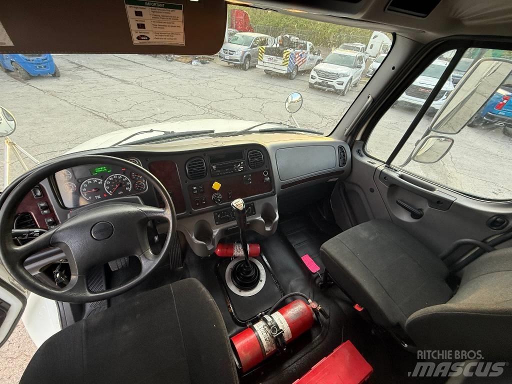 Freightliner M 106 Umpikorikuorma-autot