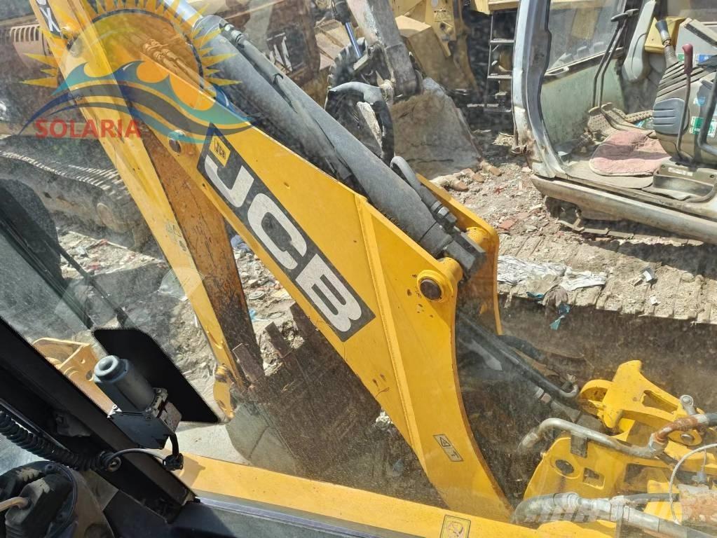 JCB 3 CX Kaivurikuormaajat