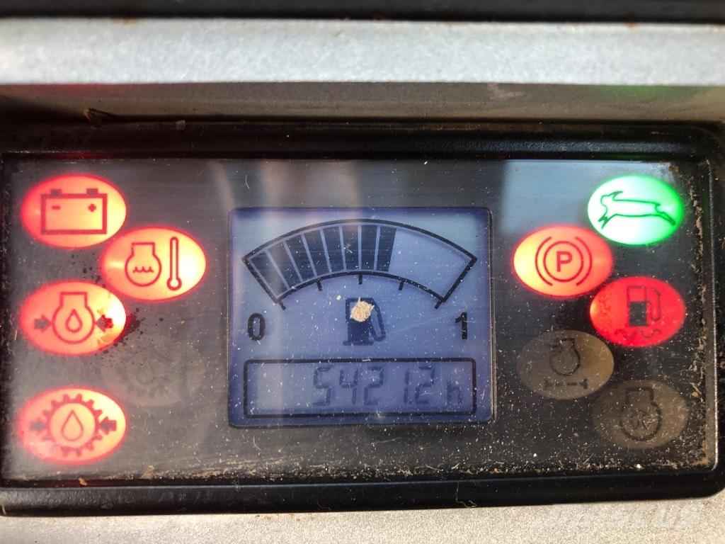 JCB 527-55 Maatalouskurottajat