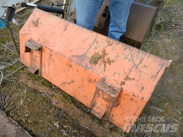  Kauss 125 Muut kuormaus- ja kaivuulaitteet sekä lisävarusteet
