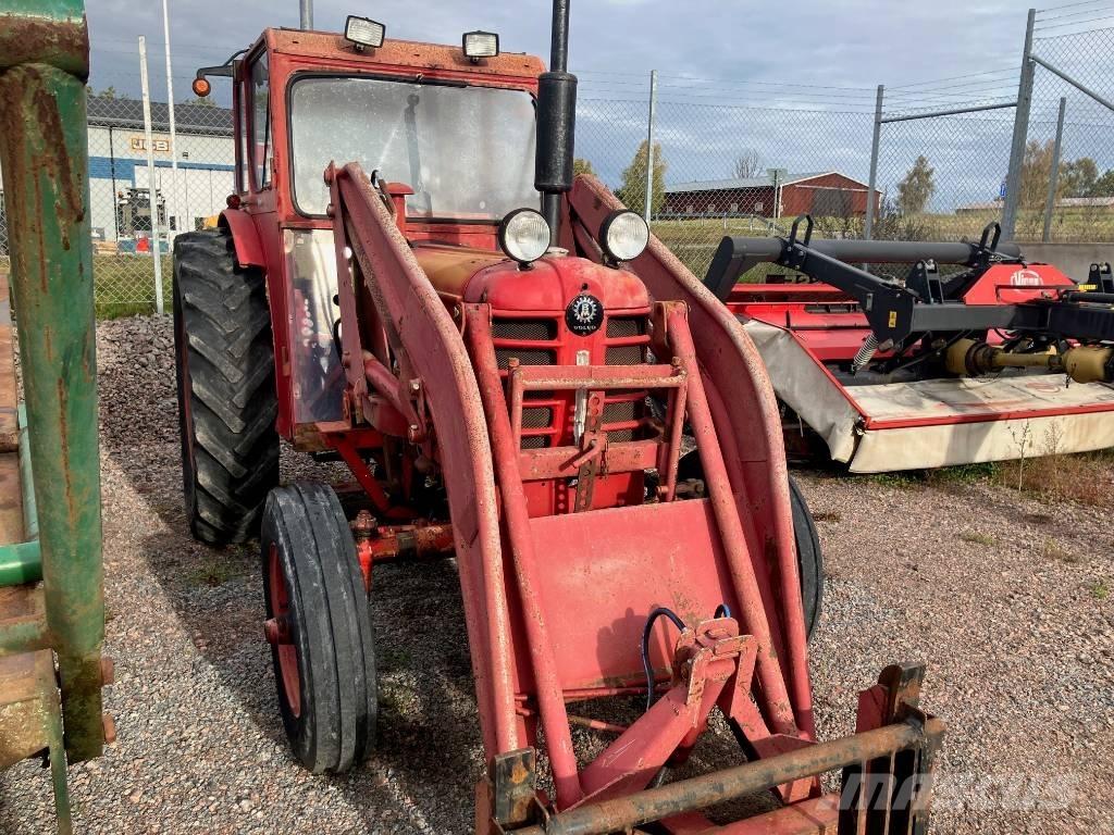 Volvo BM 350 Traktorit
