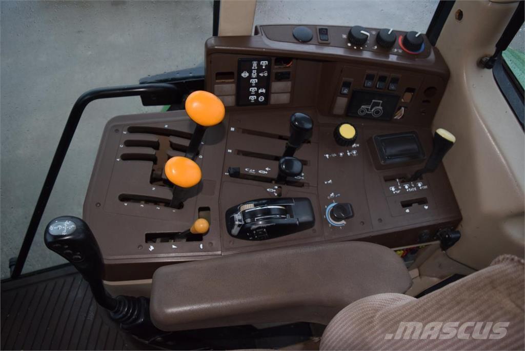 John Deere 6210 Traktorit