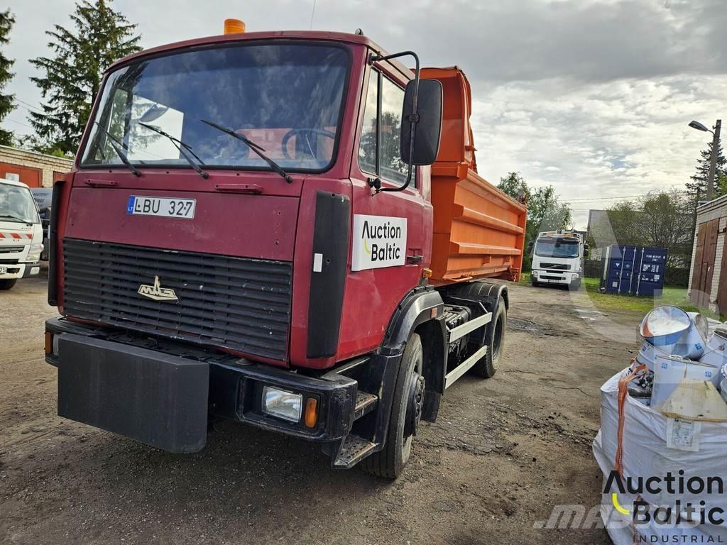 MAZ 555131 Sora- ja kippiautot