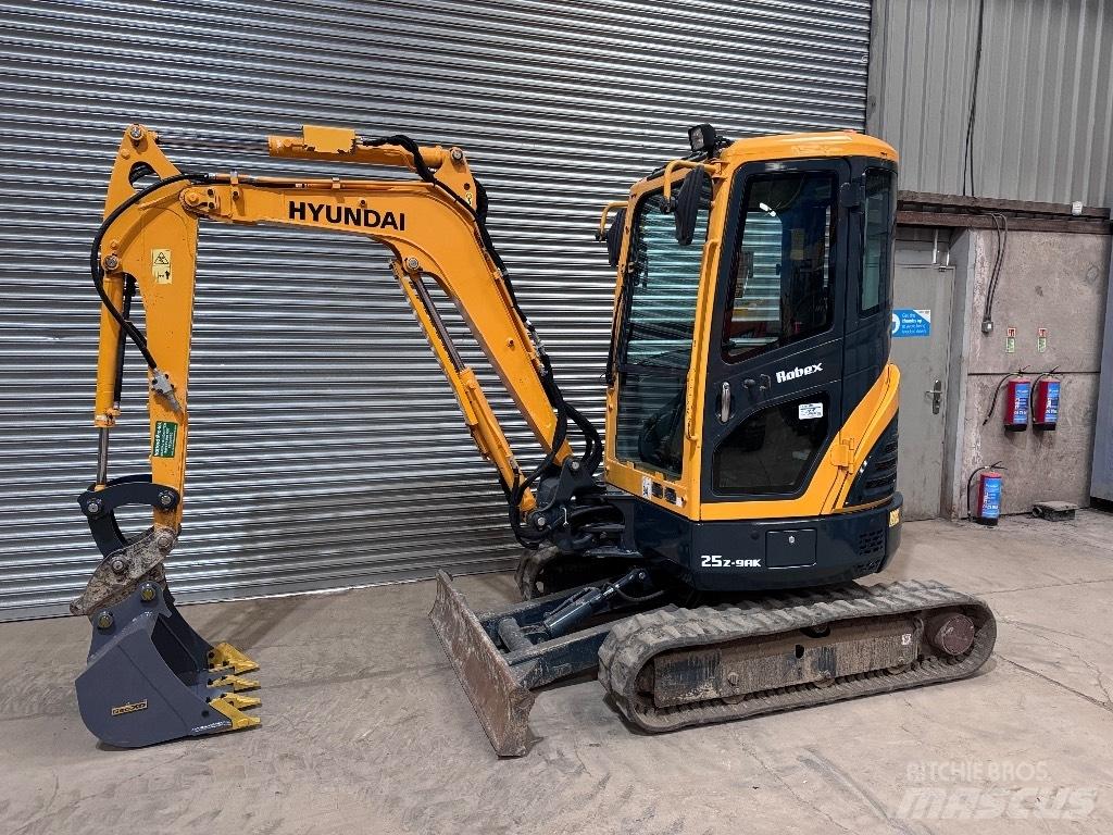 Hyundai R25Z-9 AK Minikaivukoneet < 7t