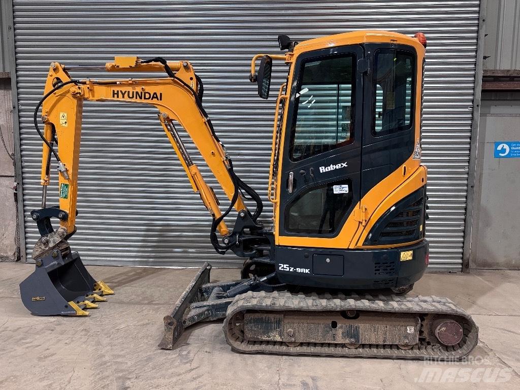 Hyundai R25Z-9 AK Minikaivukoneet < 7t