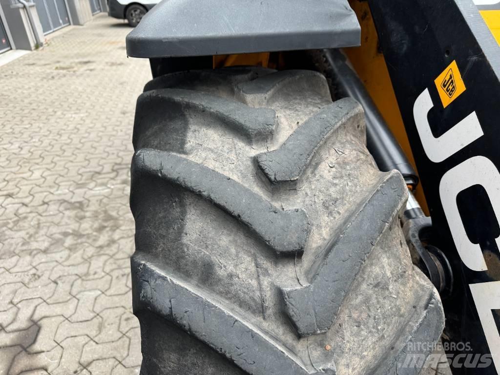 JCB 411 HT Pyöräkuormaajat