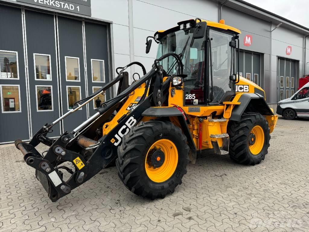 JCB 411 HT Pyöräkuormaajat