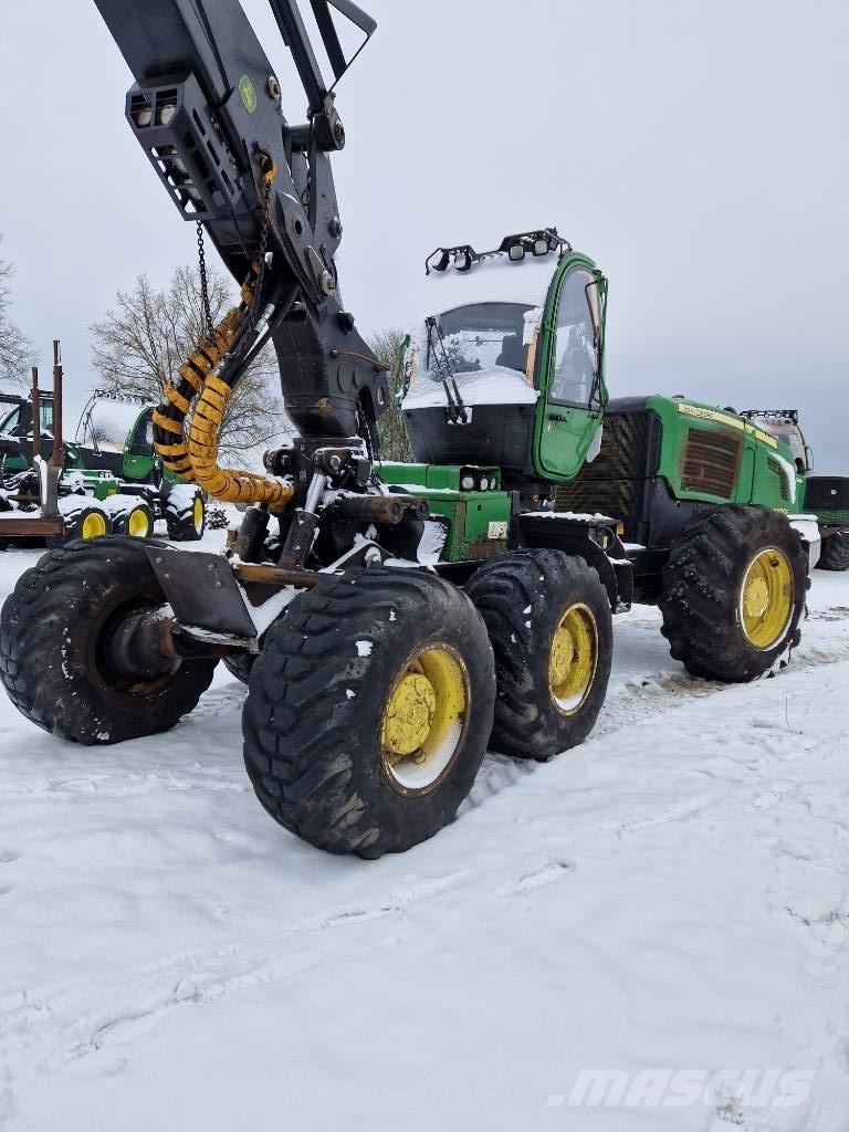 John Deere 1270E Harvesterit