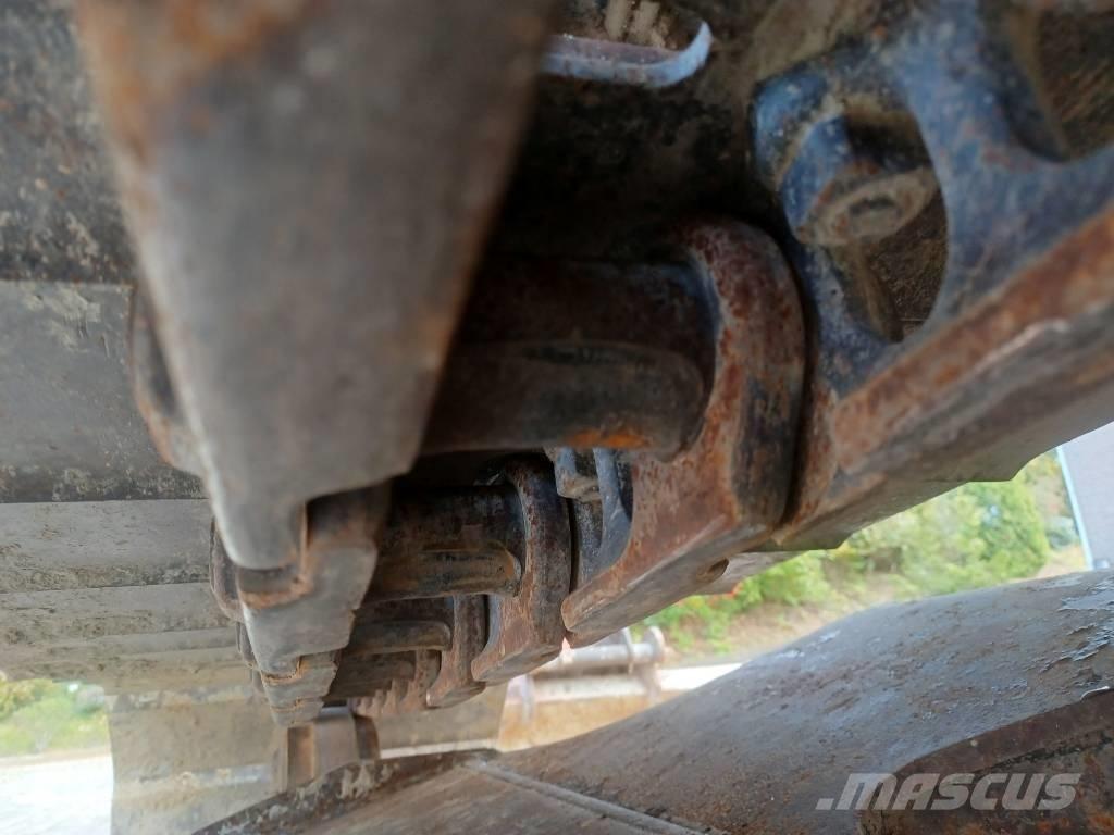 Hitachi ZX 135 US-6 Telakaivukoneet