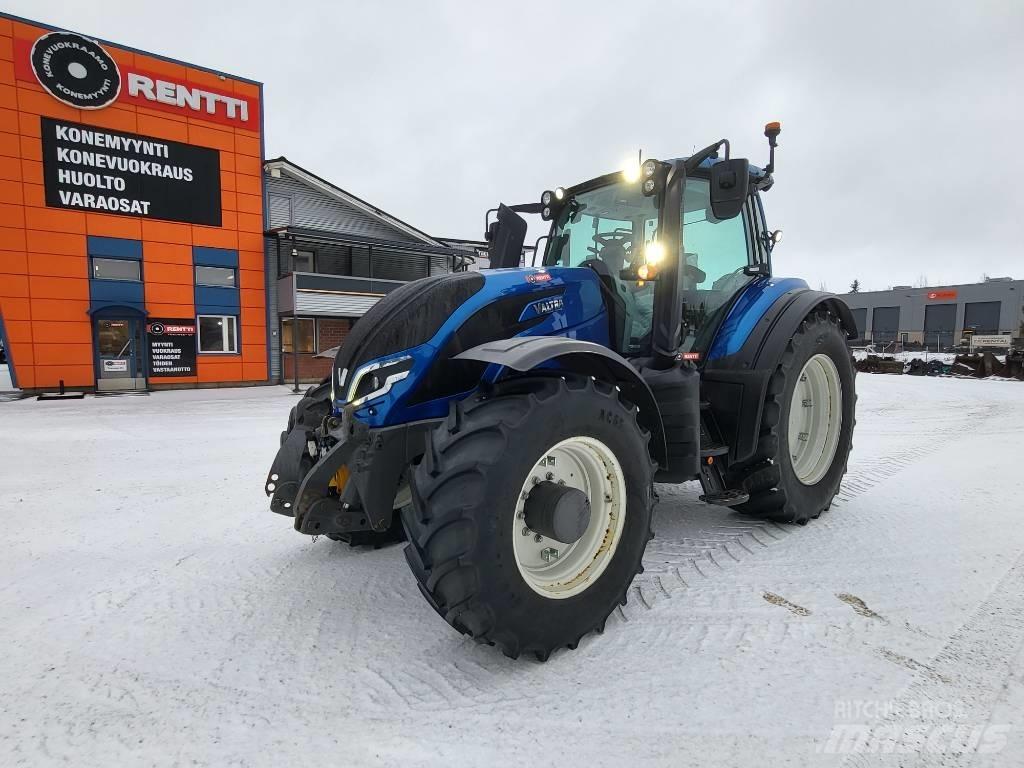 Valtra T 215 Traktorit