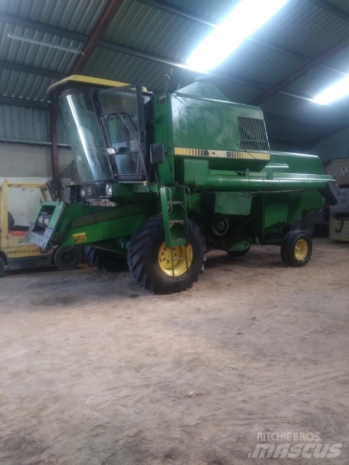 John Deere 1065 Leikkuupuimurit