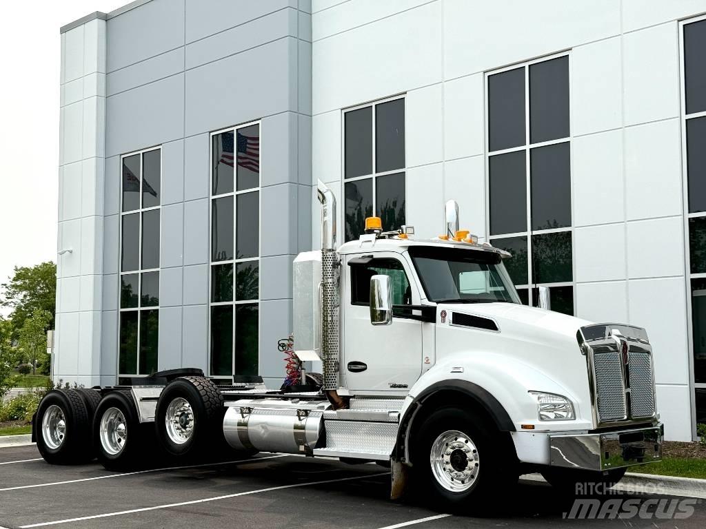 Kenworth T 880 Vetopöytäautot