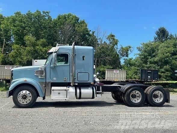 Freightliner 122SD Vetopöytäautot
