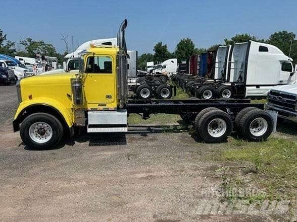 Freightliner FLD120 Kuorma-autoalustat