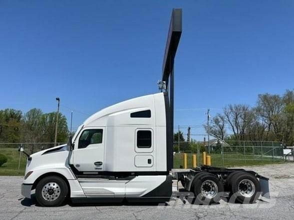 Kenworth T680 Vetopöytäautot
