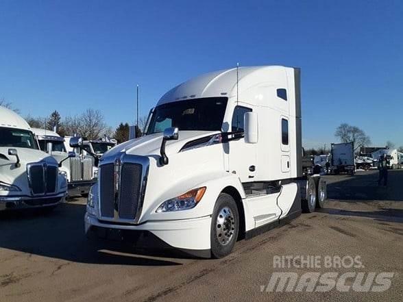 Kenworth T680 Vetopöytäautot