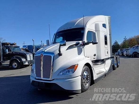 Kenworth T680 Vetopöytäautot