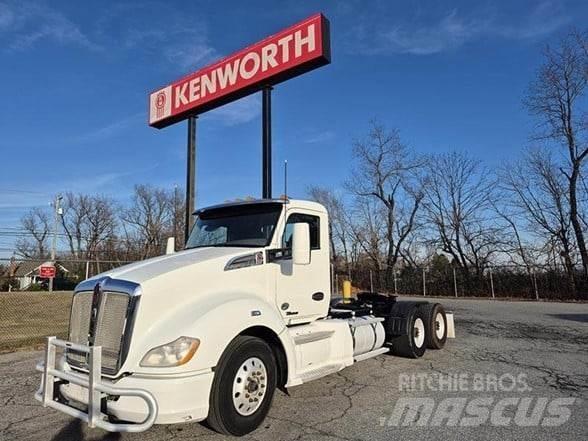 Kenworth T680 Vetopöytäautot