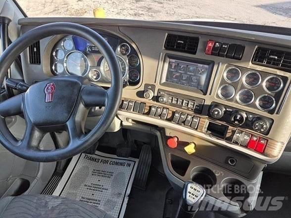 Kenworth T680 Vetopöytäautot