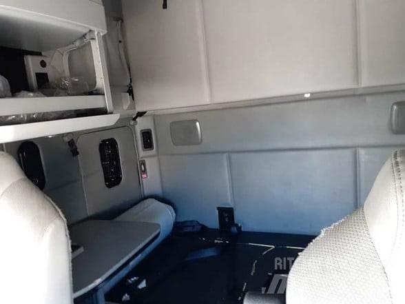 Kenworth T680 Vetopöytäautot