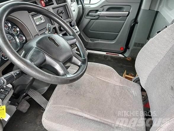 Kenworth T680 Vetopöytäautot