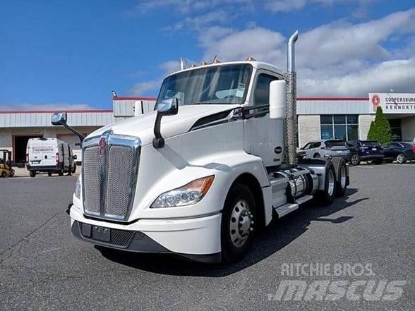 Kenworth T680 Vetopöytäautot