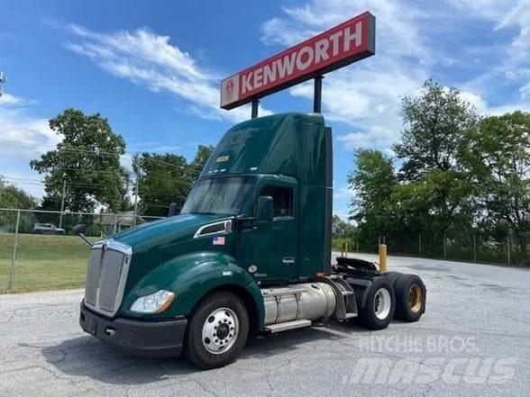 Kenworth T680 Vetopöytäautot