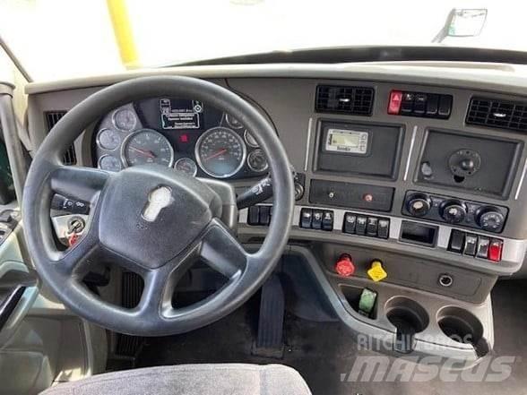 Kenworth T680 Vetopöytäautot