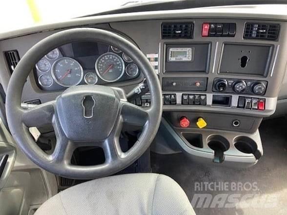 Kenworth T680 Vetopöytäautot