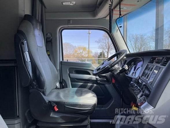 Kenworth T680 Vetopöytäautot