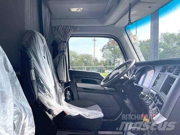 Kenworth T680 Vetopöytäautot