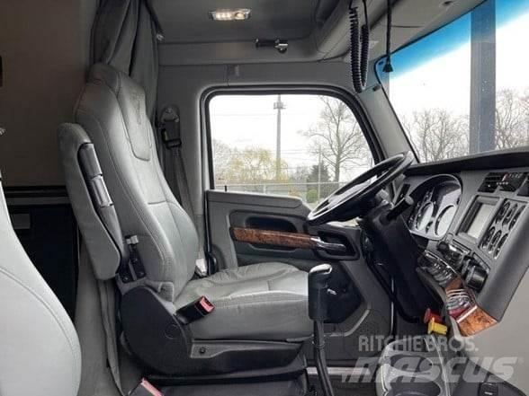 Kenworth T680 Vetopöytäautot